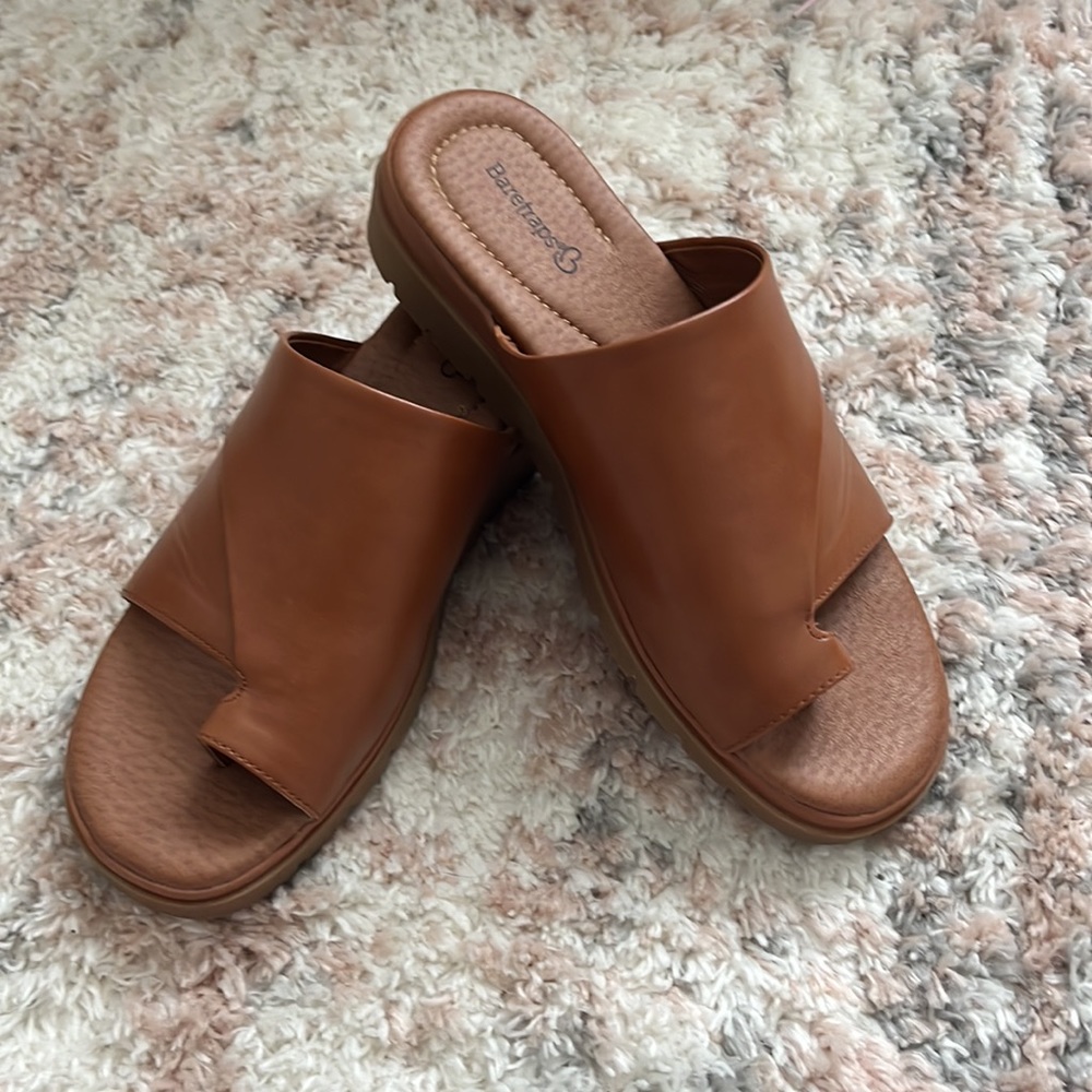 BareTraps Leather Sandal Wedges Size 8